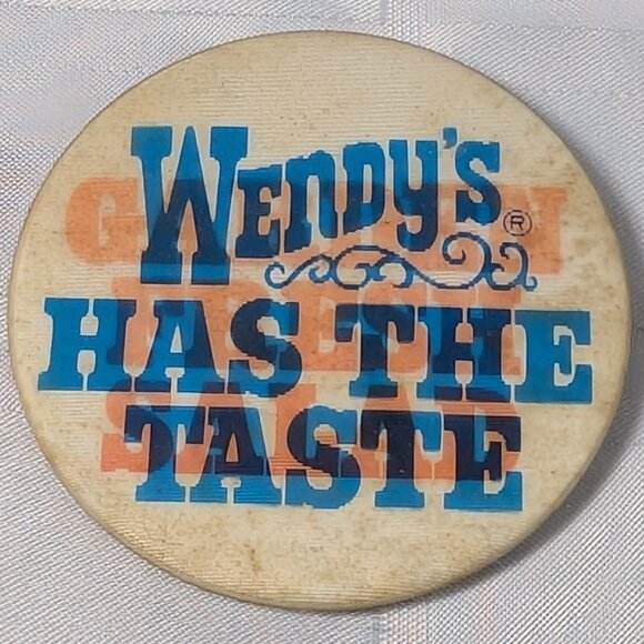 WENDY'S HAS THE TASTE GARDEN FRESH SALAD 3D HOLOGRAM CHANGING BUTTON PINBACK - Picture 1 of 11